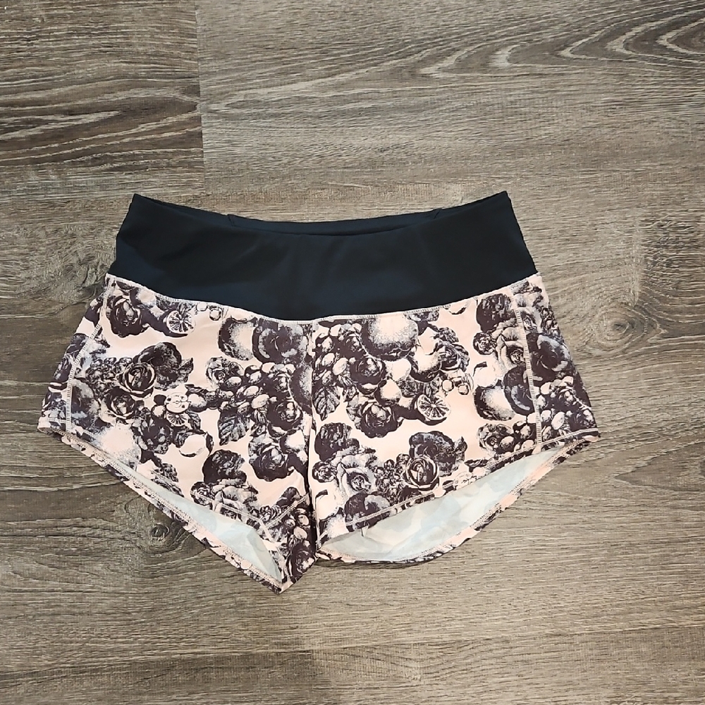 oiselle Roga shorts 4 inches
